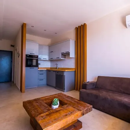 4 Kisilik Ozel Havuzlu Ve Bahceli Villa, Mugla - Awz216