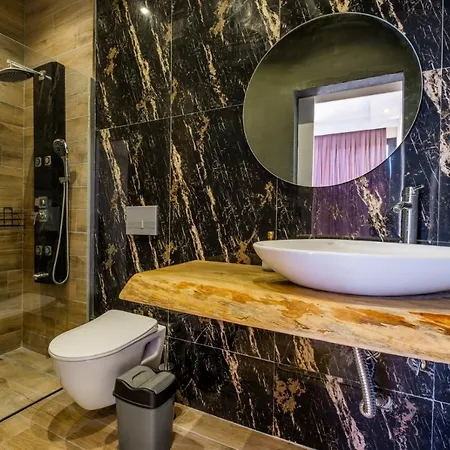 4 Kisilik Ozel Havuzlu Ve Bahceli Villa, Mugla - Awz216 *