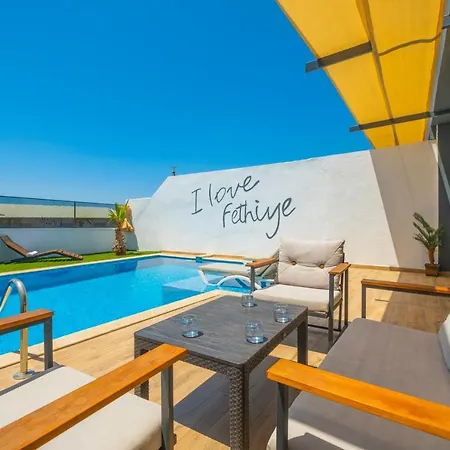4 Kisilik Ozel Havuzlu Ve Bahceli Villa, Mugla - Awz216 빌라 *
