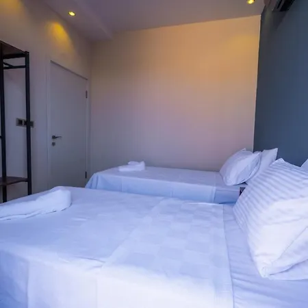 4 Kisilik Ozel Havuzlu Ve Bahceli Villa, Mugla - Awz216 빌라 페티예